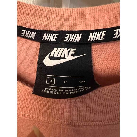 Nike Sweatshirt - Picture 2 of 6